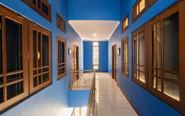OYO 2469 Sutomo Homestay
