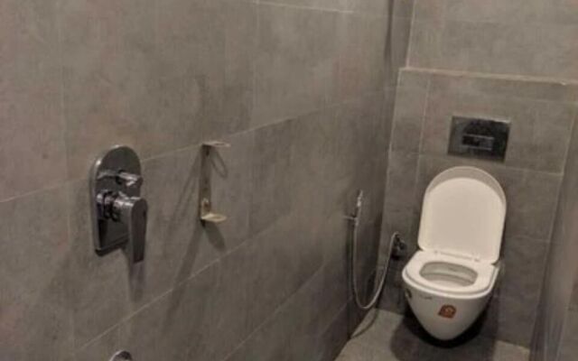 ADB Rooms Hotel Nazeer