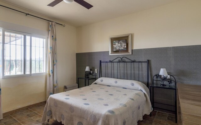 Modern Holiday Home in Garrobillo With Private Swimming Pool