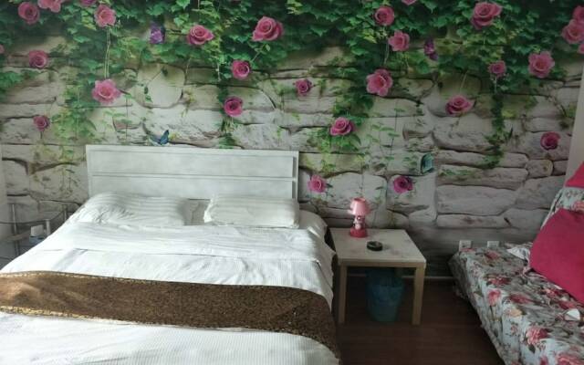 Dalian Yijia Apartment