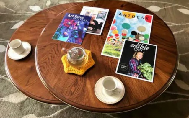 Evie's apartment