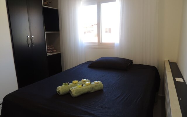 Casa com 3 Quartos em Condomínio Geriba