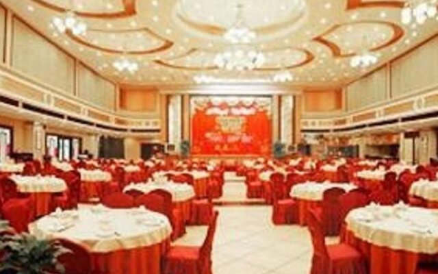 Four Seas Hotel