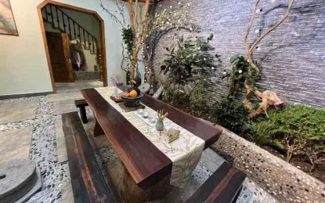 Foodie Guest House