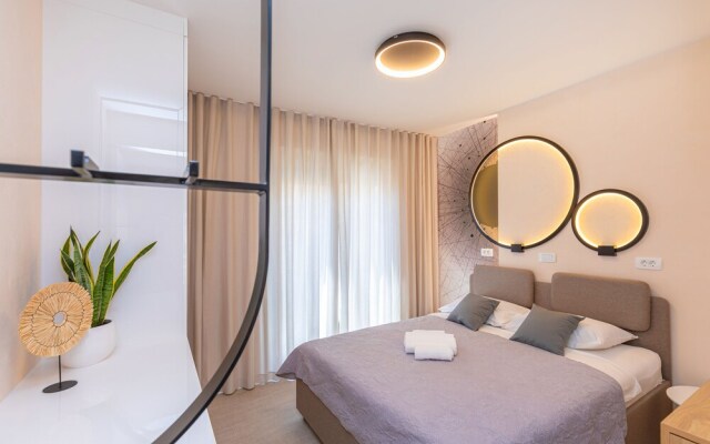 Ragusa Sea View apartment by DuHomes