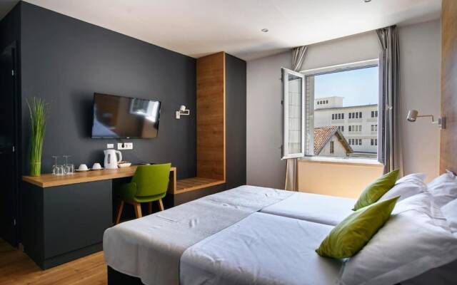 Apartments Prlenda