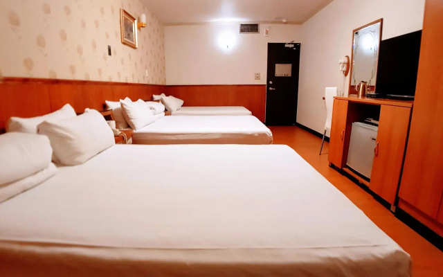 New May Flower Hotel