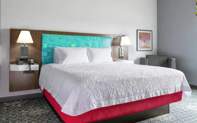 Hampton Inn & Suites Marshfield
