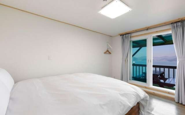 Yeosu Geumpa Pension