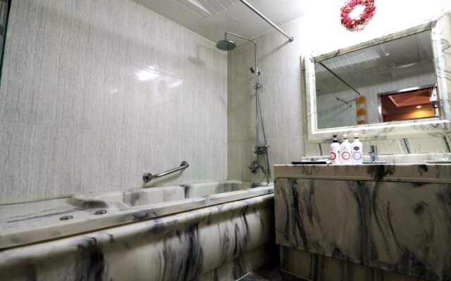 GunSan Riverhill Hotel