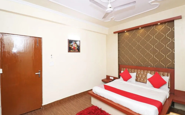 Collection O 7440 Hotel Paradise