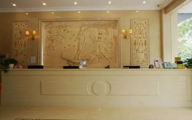 Golden Hotel
