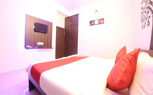 OYO 23109 Hotel Crossroads