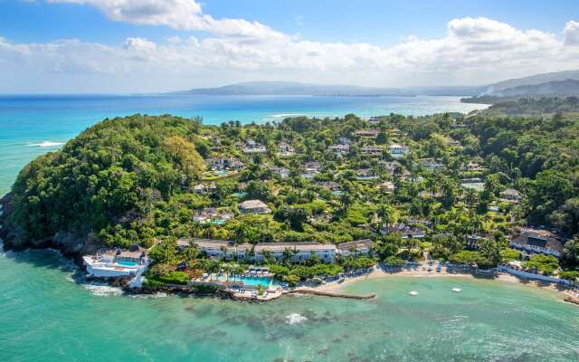 Round Hill Hotel And Villas