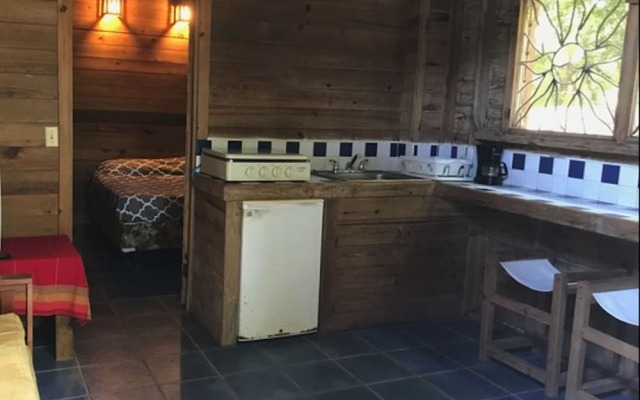Roatan Bed & Breakfast Apartments