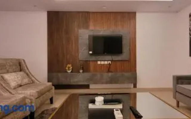 Goldcrest Luxury Apartments