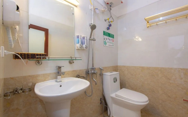 Oyo 383 Luxury Airport Hotel & SPA