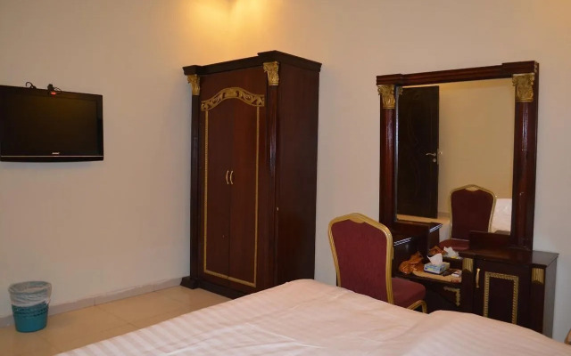 Al Nabarees Golden Hotel Apartment