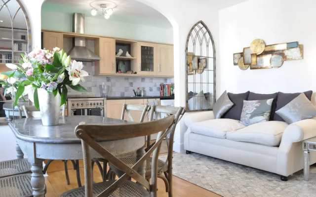 Stunning Flat in Clapham Junction With Large Terrace