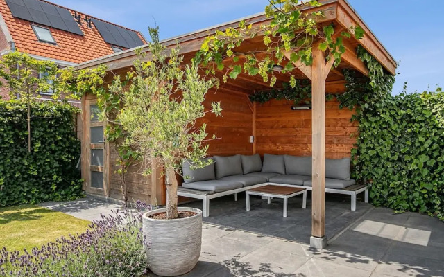 Tasteful Holiday Home in Middelburg With Garden