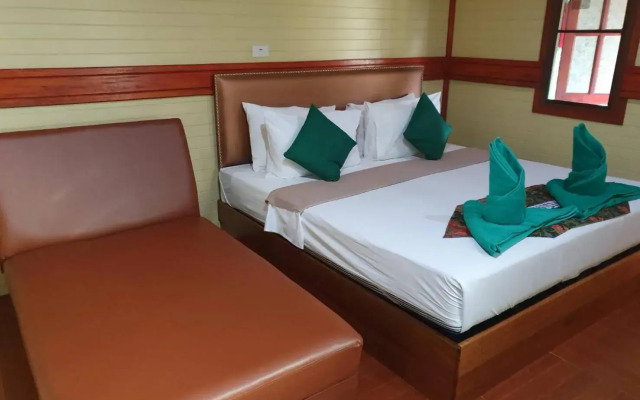 The royal bamboo lodge
