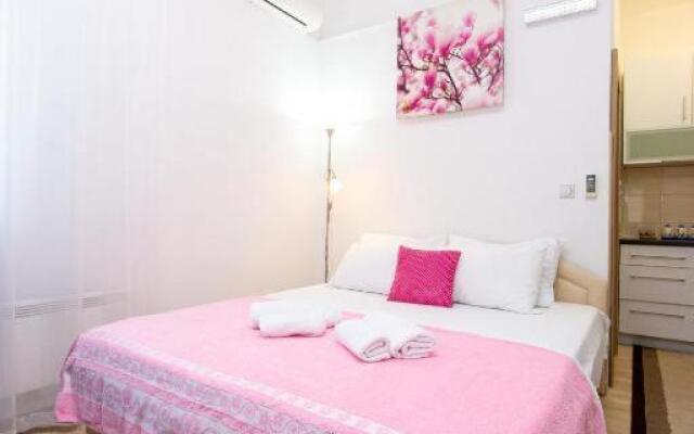 Studio with Shared Pool in Prčanj Montenegro