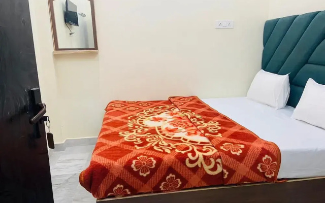 Rudraksha Paying Guest House