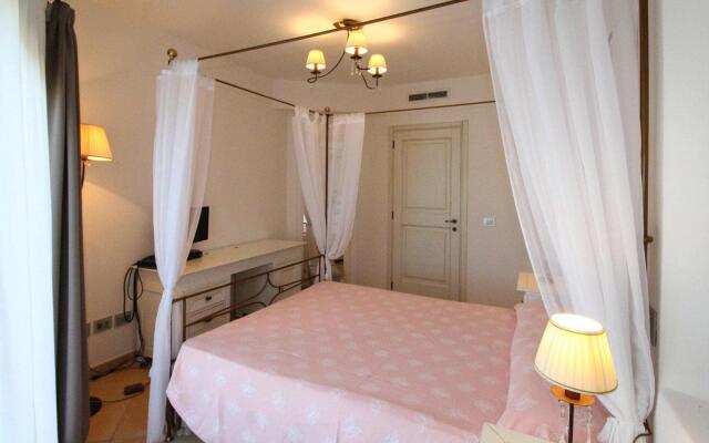 Holiday House, La Conia Cannigione