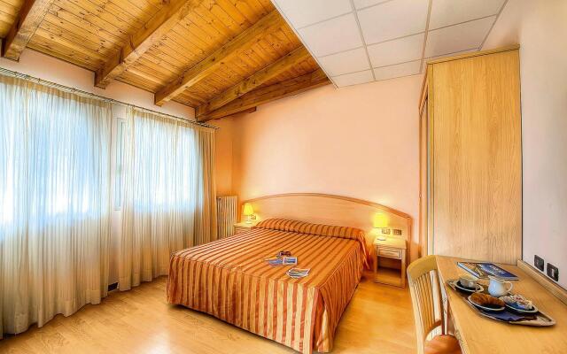 Apartment in the Residence dei Fiori, Baveno