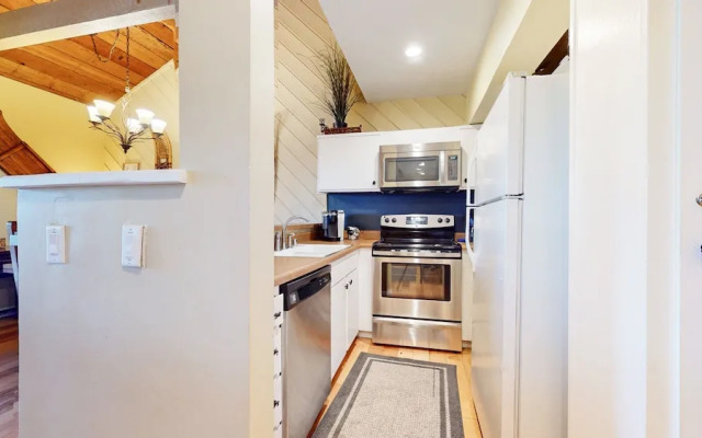 Bigwood #30 2 Bedroom Condo