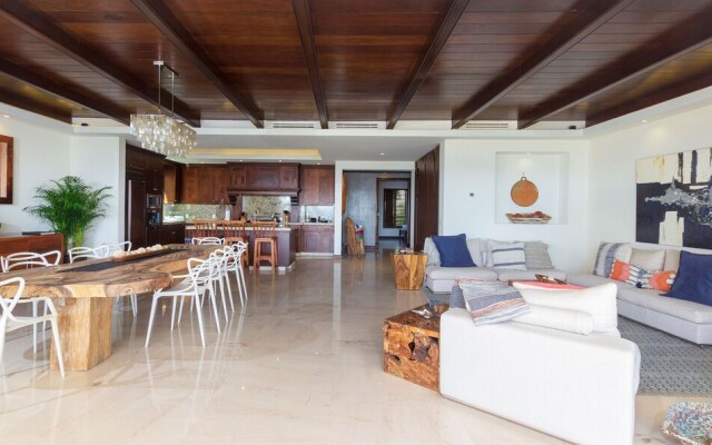 Calm and Cosy 4 Bedroom Condo