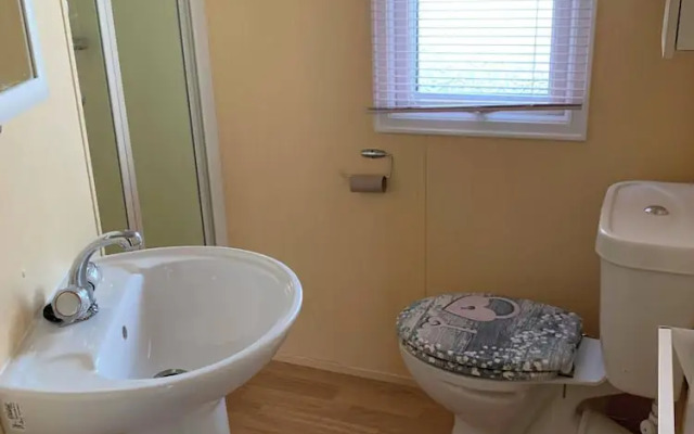 Serenity Place Caravan 2 Double Beds With Varanda