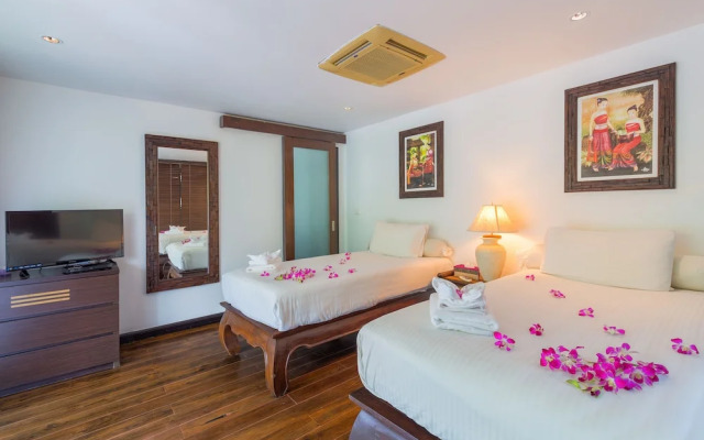 Spectacular Seaview Pool Villa Kalim 6