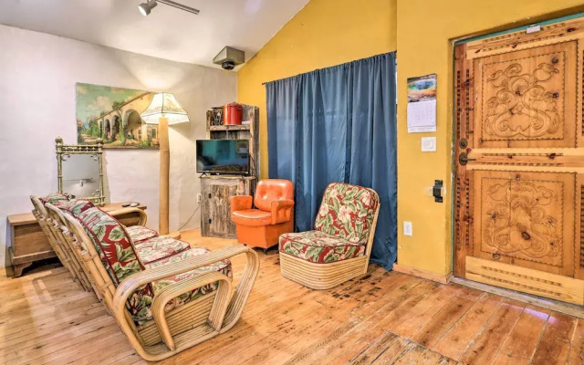 Idyllic Española Casita w/ Charcoal Grill