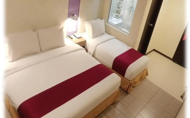 Lumut Suites