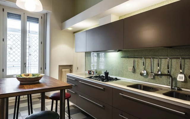 Agata Apartment With Balcony by Wonderful Italy