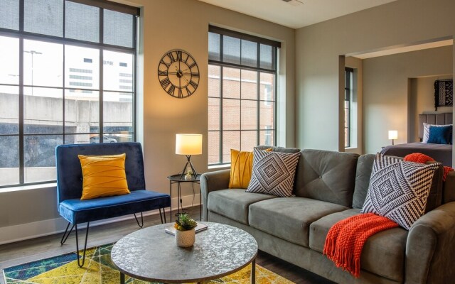 FRONTDESK LC Riversouth 245 Apts Downtown Columbus