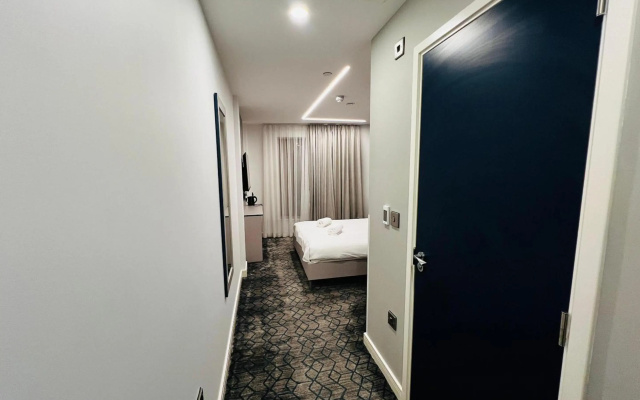 Ilford Grand Hotel