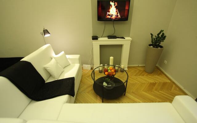 Dfive Apartments - Zichy