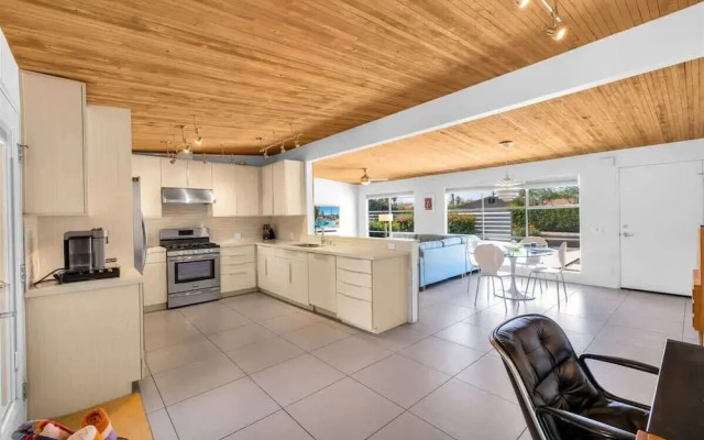 Modern Paradise at Sonora