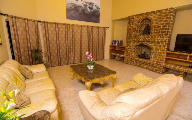 Villa 6 - 4 Br Villa