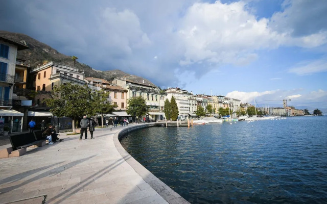 Romantic Benaco Sal - App 01