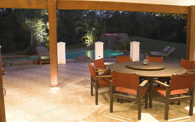 Kingfishers Manor @ Noosa