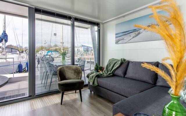 Waterlodge in Kamperland by Veerse Meer