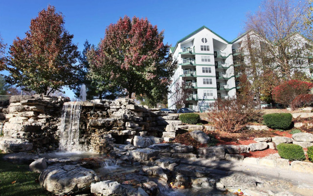 Surrey's Carriage Place Resort