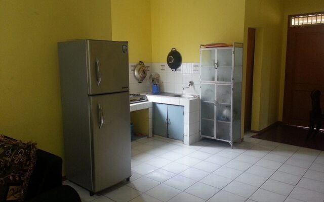 Villa Kota Bunga Gladiol