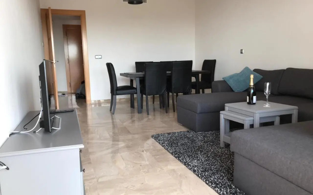 Luxury apartment set in Doña Julia Golf Course