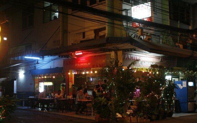 BKK Lumphini Home Stay