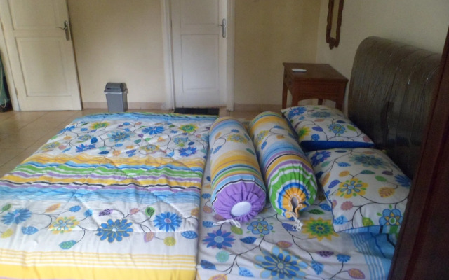 Villa Kota Bunga Violet