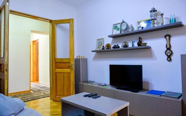 Apartment on Rustaveli Avenue